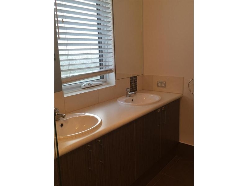 11 Fenians Pass, South Yunderup WA 6208