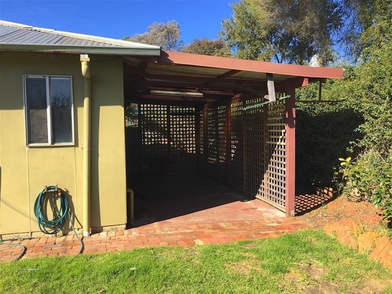 10 Church Street, Dwellingup WA 6213