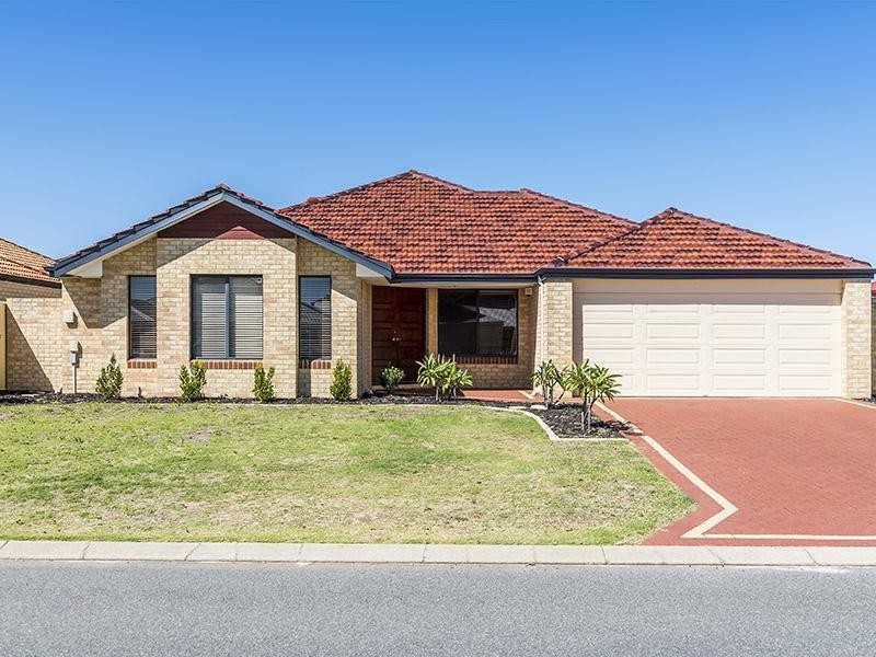 12 Hamlet Pass, Pinjarra WA 6208