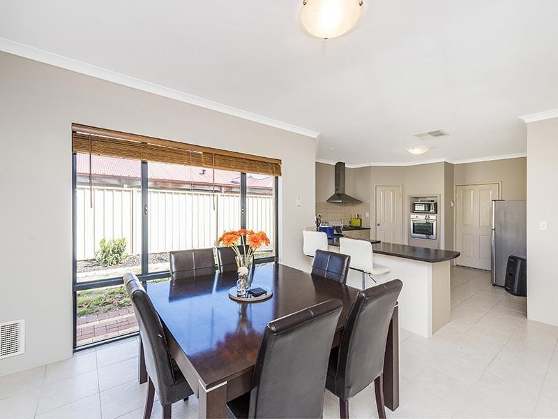 12 Hamlet Pass, Pinjarra WA 6208