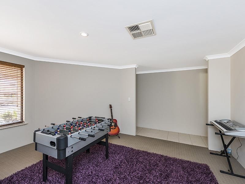 12 Hamlet Pass, Pinjarra WA 6208