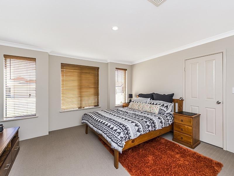 12 Hamlet Pass, Pinjarra WA 6208