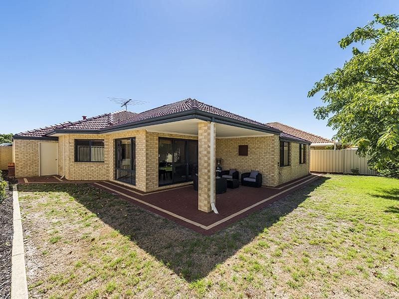 12 Hamlet Pass, Pinjarra WA 6208