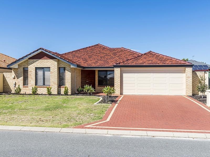 12 Hamlet Pass, Pinjarra WA 6208