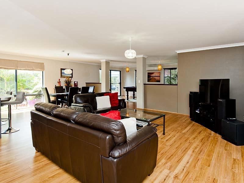 21 Woodstock Turn, Ravenswood WA 6208