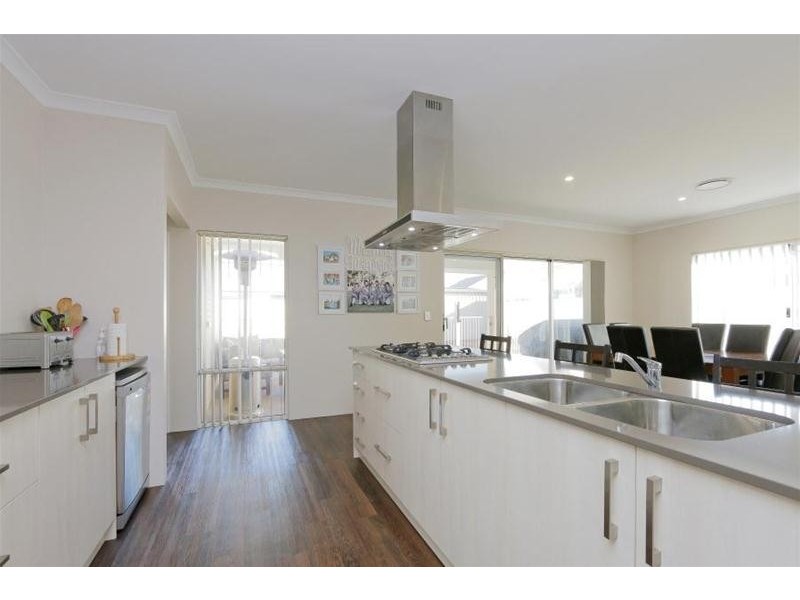 38 Naturaliste Drive, Pinjarra WA 6208