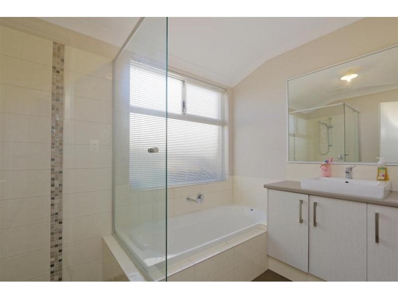 38 Naturaliste Drive, Pinjarra WA 6208