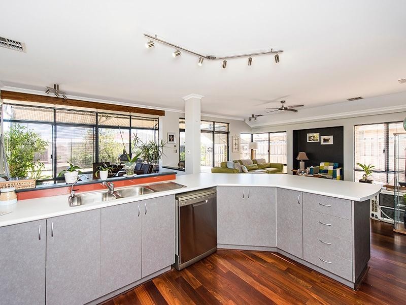 4 Haven Place, Pinjarra WA 6208