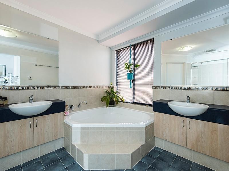 4 Haven Place, Pinjarra WA 6208