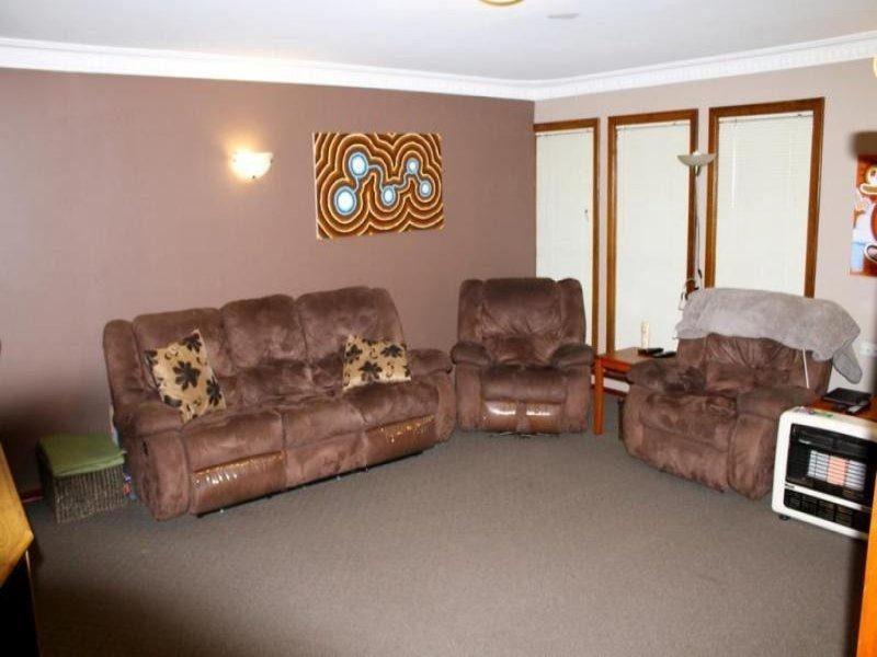 9 Dixon Avenue, Pinjarra WA 6208