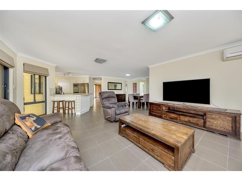 1 Woodstock Turn, Ravenswood WA 6208