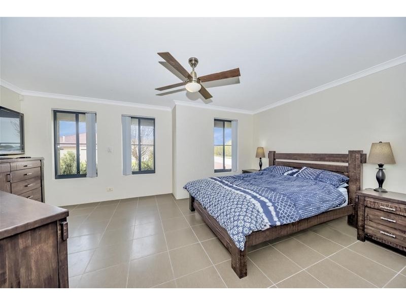 1 Woodstock Turn, Ravenswood WA 6208