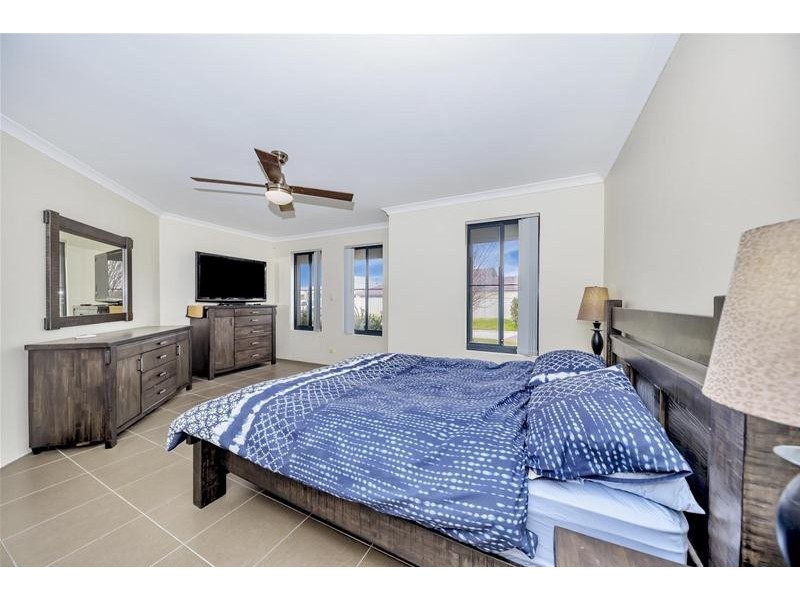 1 Woodstock Turn, Ravenswood WA 6208