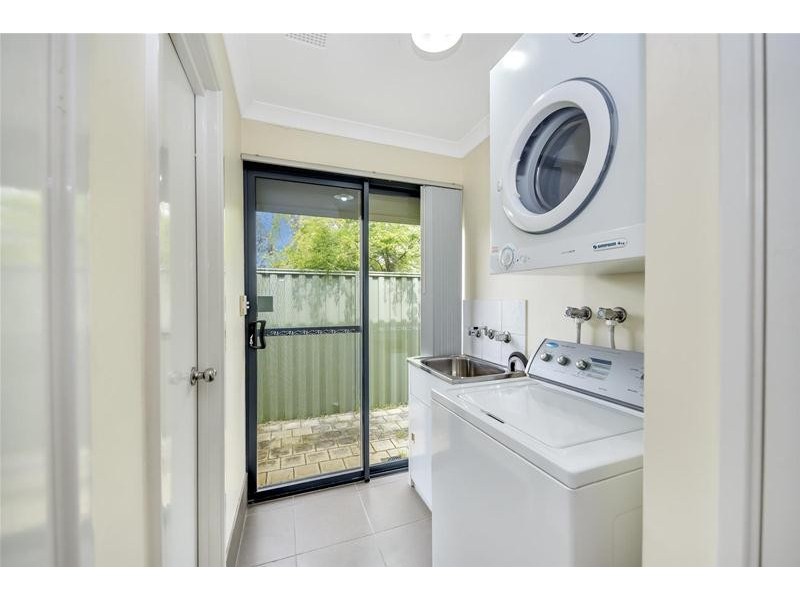 1 Woodstock Turn, Ravenswood WA 6208