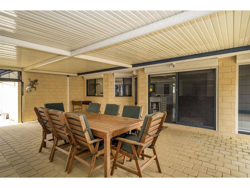 1 Woodstock Turn, Ravenswood WA 6208