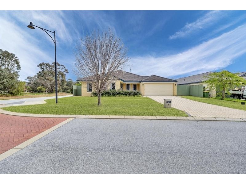 1 Woodstock Turn, Ravenswood WA 6208