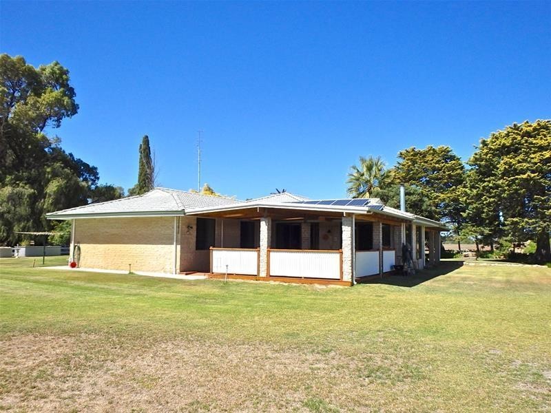 338 Newnham Road, Lake Clifton WA 6215