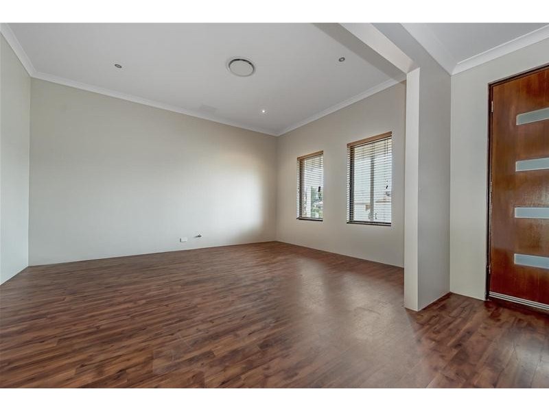 4 Hamlet Pass, Pinjarra WA 6208