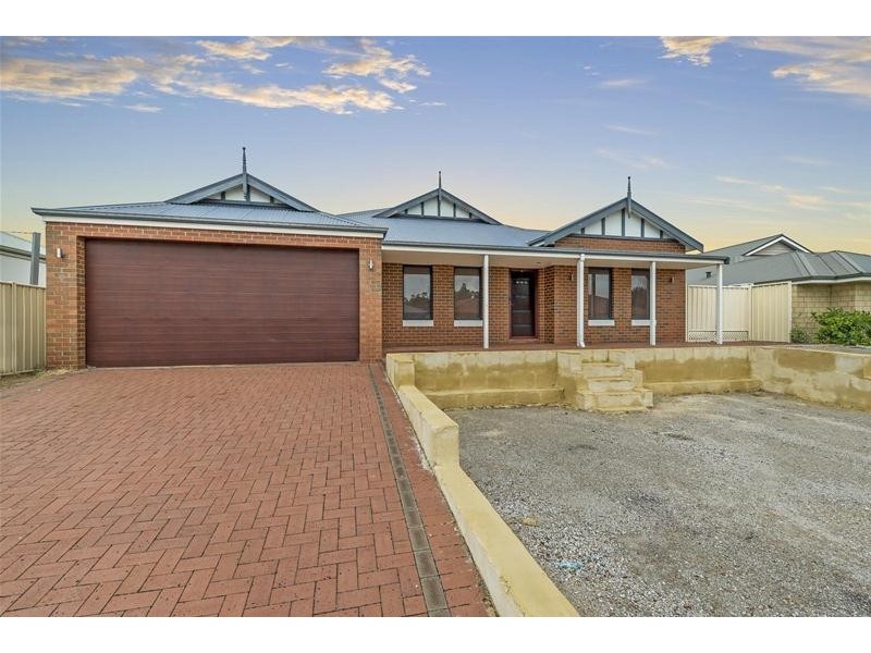 4 Hamlet Pass, Pinjarra WA 6208