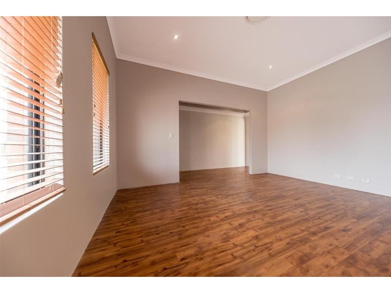 4 Hamlet Pass, Pinjarra WA 6208