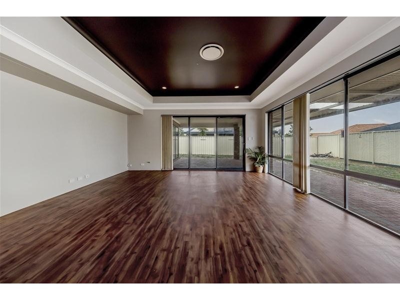 4 Hamlet Pass, Pinjarra WA 6208