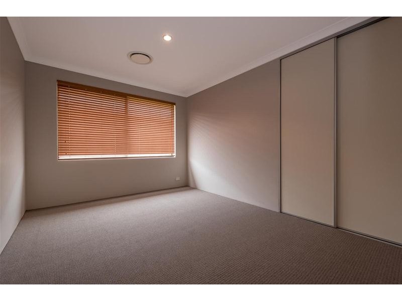 4 Hamlet Pass, Pinjarra WA 6208