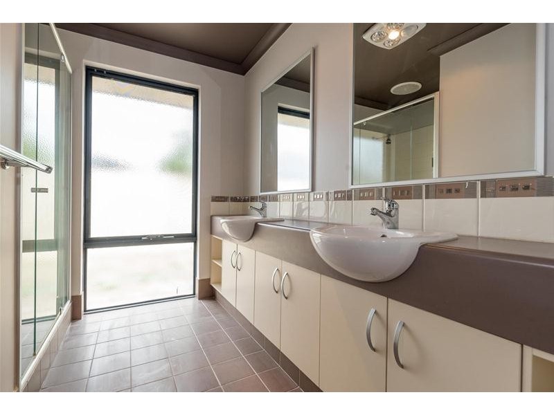 4 Hamlet Pass, Pinjarra WA 6208