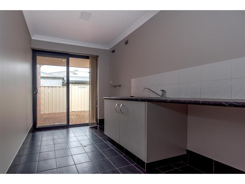 4 Hamlet Pass, Pinjarra WA 6208