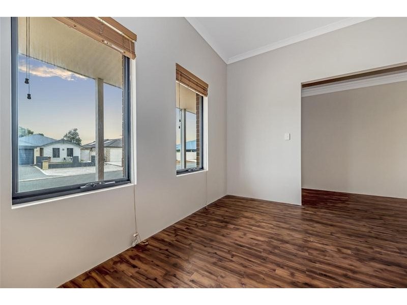 4 Hamlet Pass, Pinjarra WA 6208