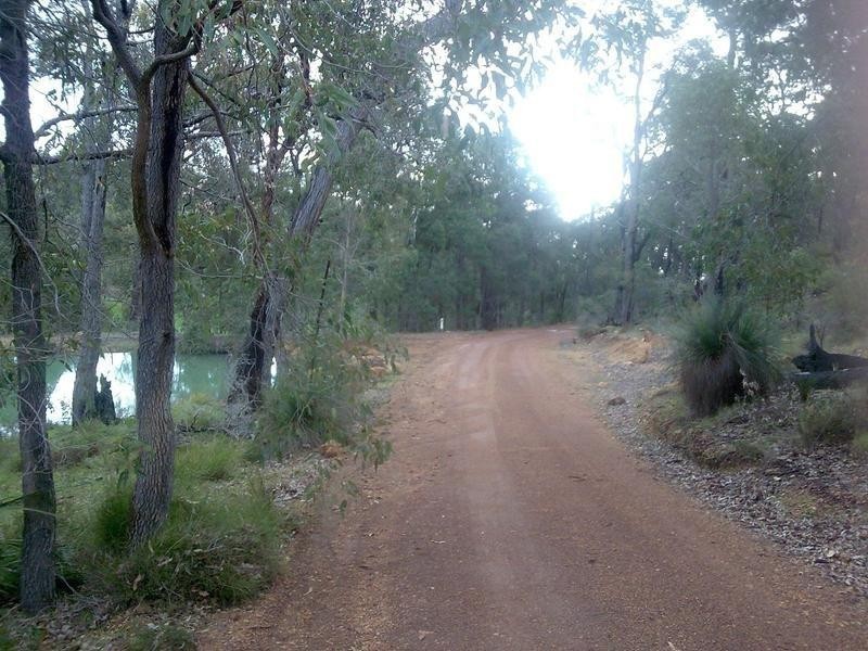 672 Tallathalla Road, Waroona WA 6215