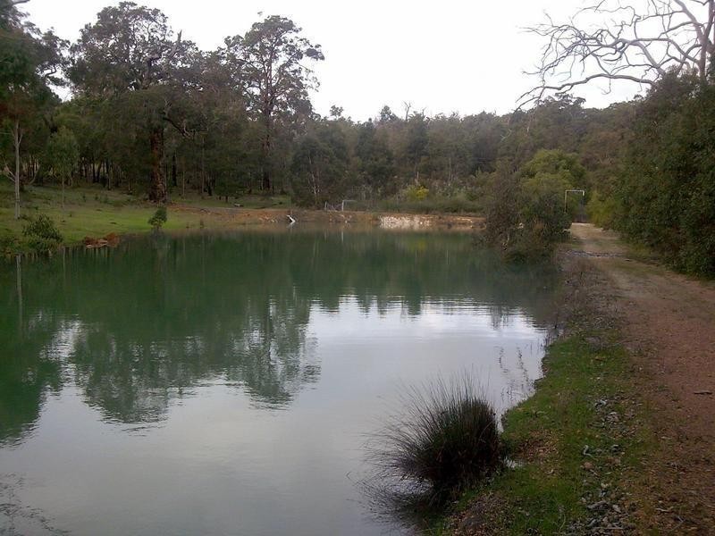 672 Tallathalla Road, Waroona WA 6215