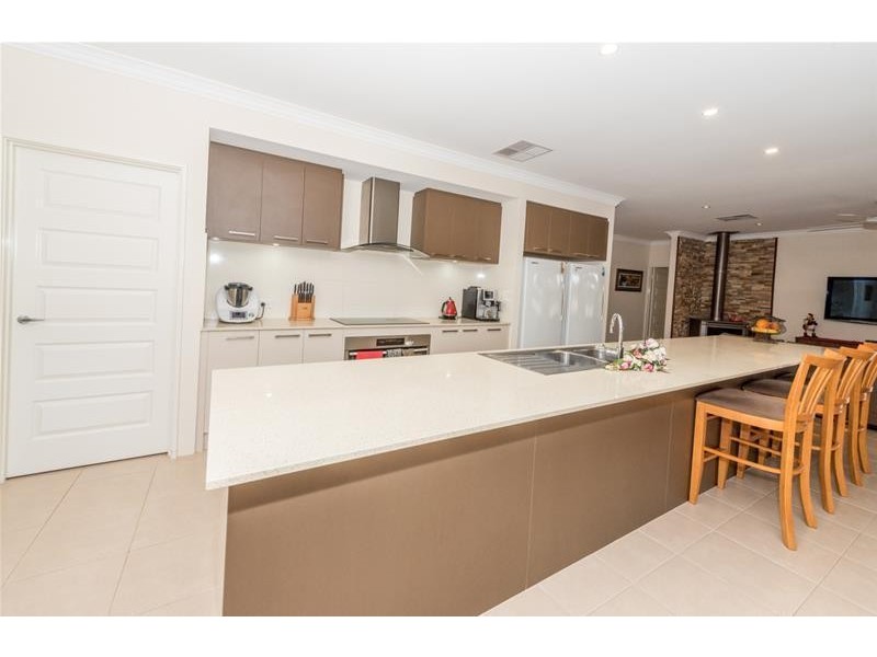 137 Twin Bridges Place, Boddington WA 6390