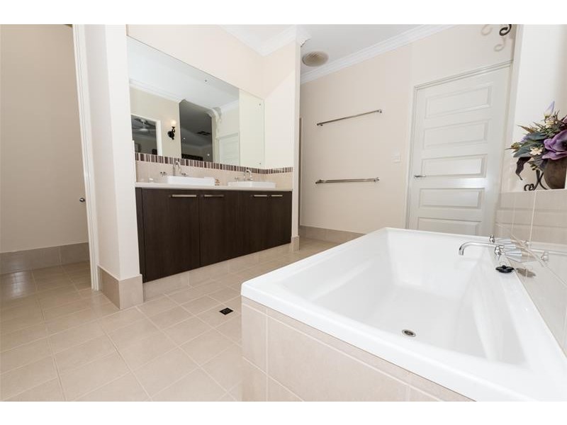 137 Twin Bridges Place, Boddington WA 6390