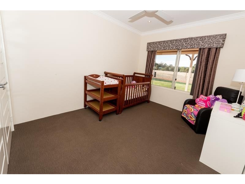 137 Twin Bridges Place, Boddington WA 6390