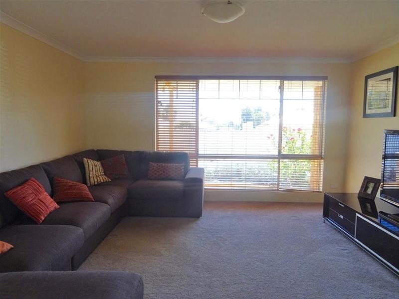 27 Hair Street, Waroona WA 6215