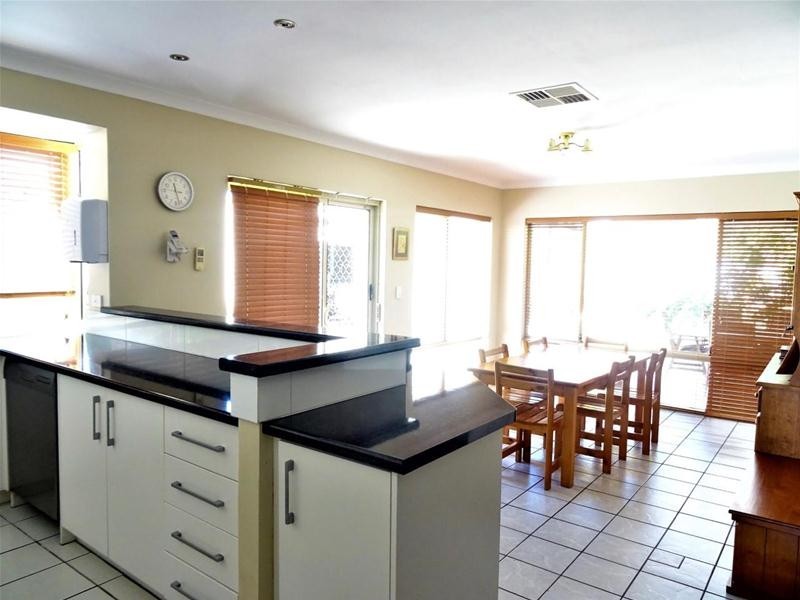 27 Hair Street, Waroona WA 6215