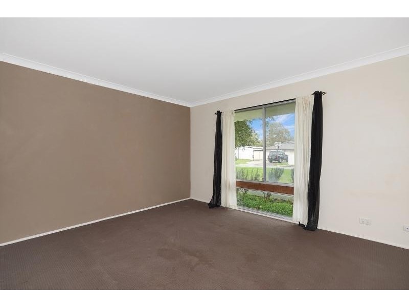 4 Darwinia Place, Pinjarra WA 6208