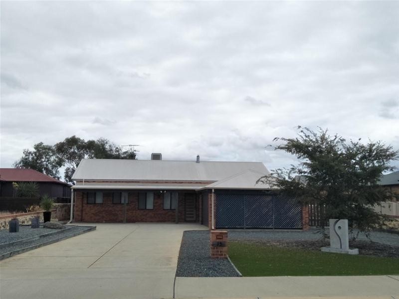 35 Murray Waters Boulevard, South Yunderup WA 6208