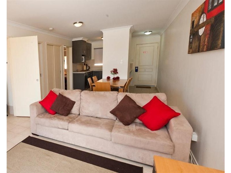 Unit 6/1 Lakes Crescent, South Yunderup WA 6208