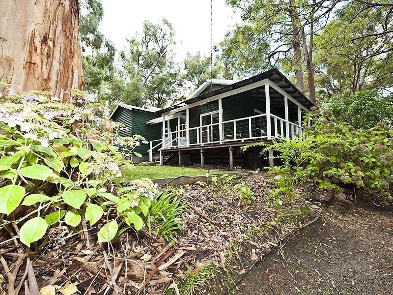 211 Holyoake Road, Dwellingup WA 6213