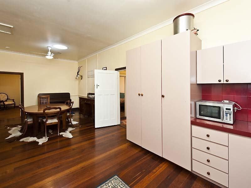 211 Holyoake Road, Dwellingup WA 6213