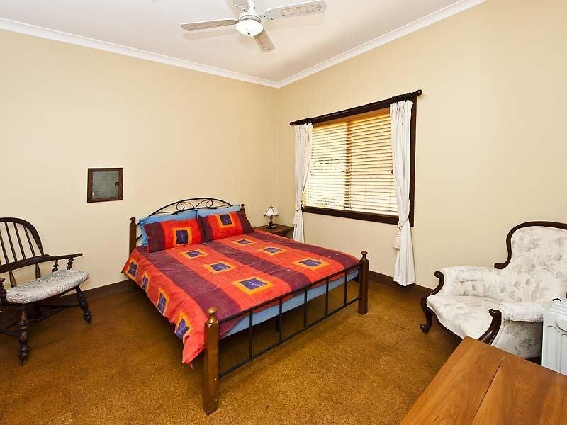 211 Holyoake Road, Dwellingup WA 6213