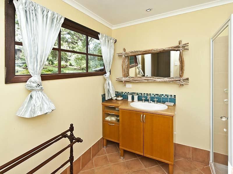 211 Holyoake Road, Dwellingup WA 6213