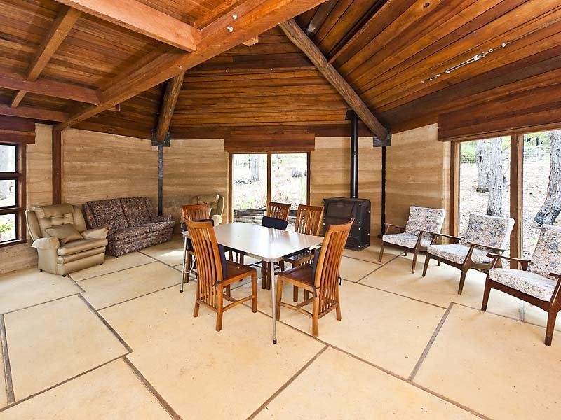 211 Holyoake Road, Dwellingup WA 6213