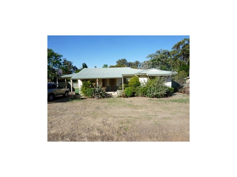 6 Dowsett Street, Wandering WA 6308