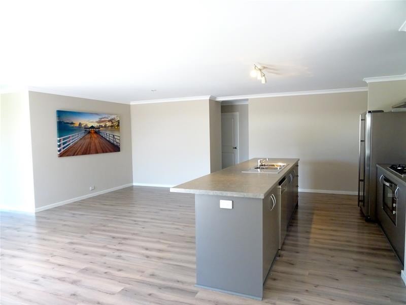 9 Harrison Way, Waroona WA 6215