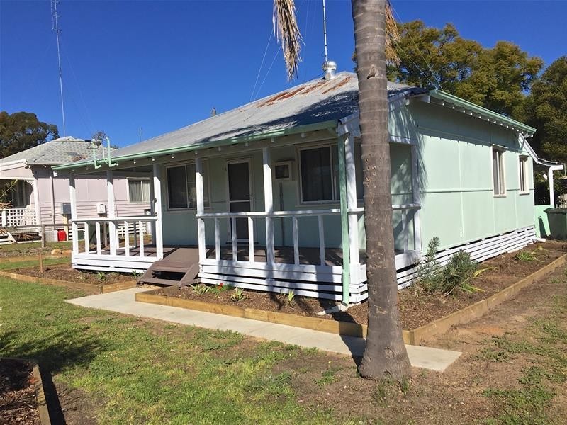 1 Fitzpatrick Place, Waroona WA 6215