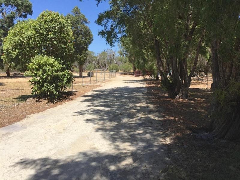 27 Fishermans Road, West Coolup WA 6214