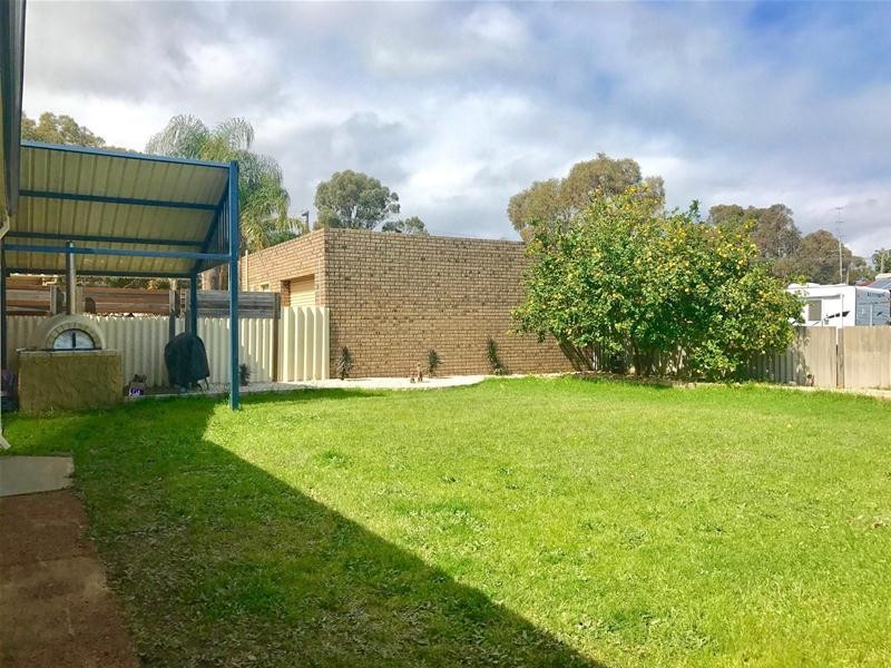 3 Pisconeri Heights, Waroona WA 6215