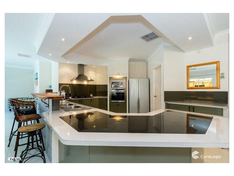 11 Cordia Way, Halls Head WA 6210